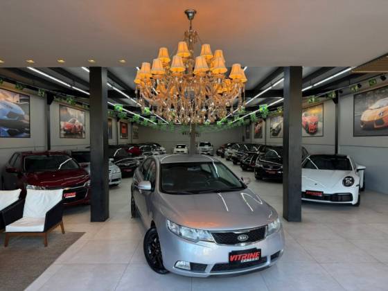 KIA CERATO 1.6 EX3 SEDAN 16V GASOLINA 4P AUTOMÁTICO
